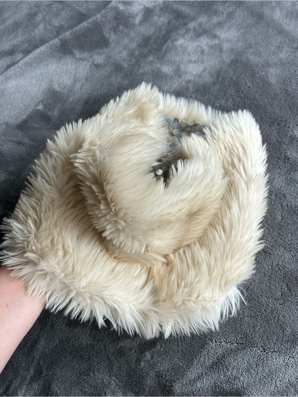 Luxury Cream Faux Fur Infinity Scarf - Picture 1 of 3